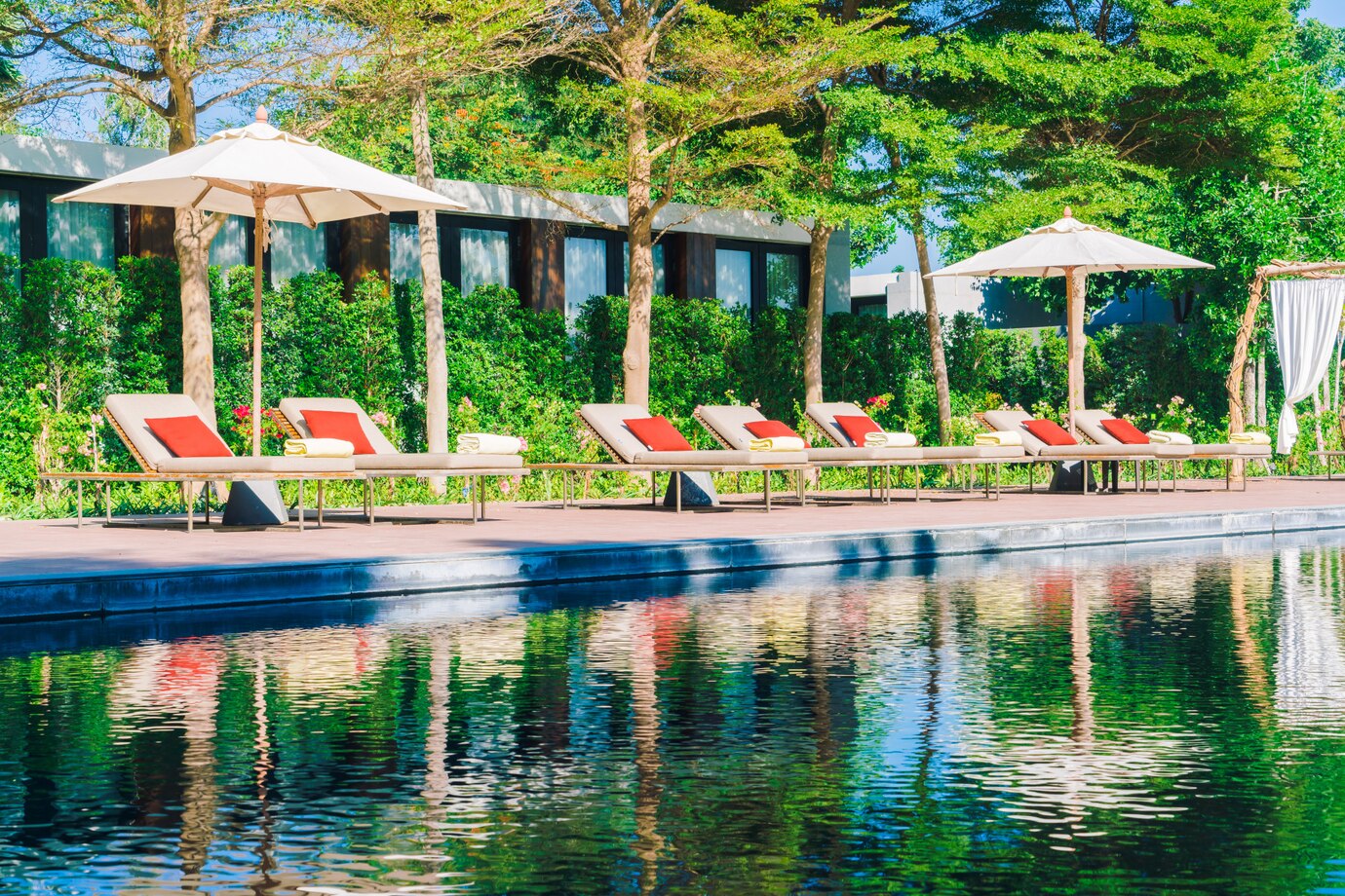 SHAPOORJI PALLONJI THE DUALIS